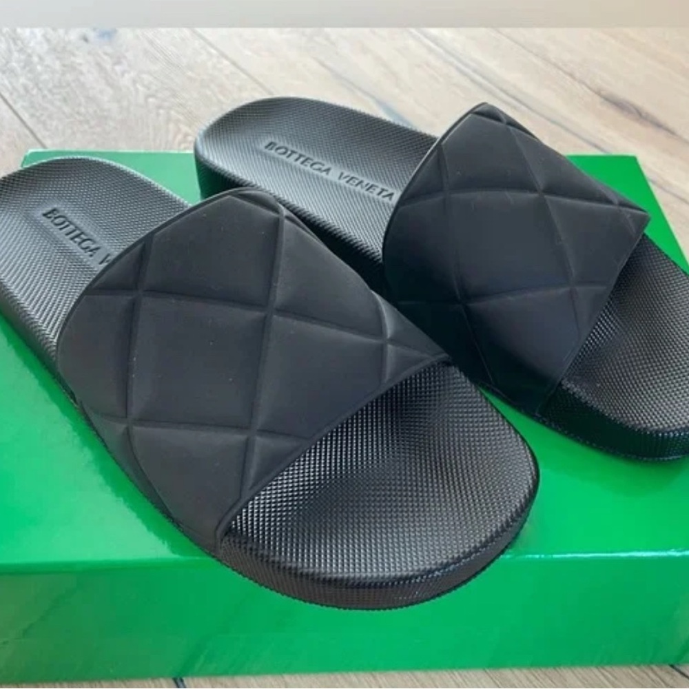 Bottega Veneta Black Quilted Sandals